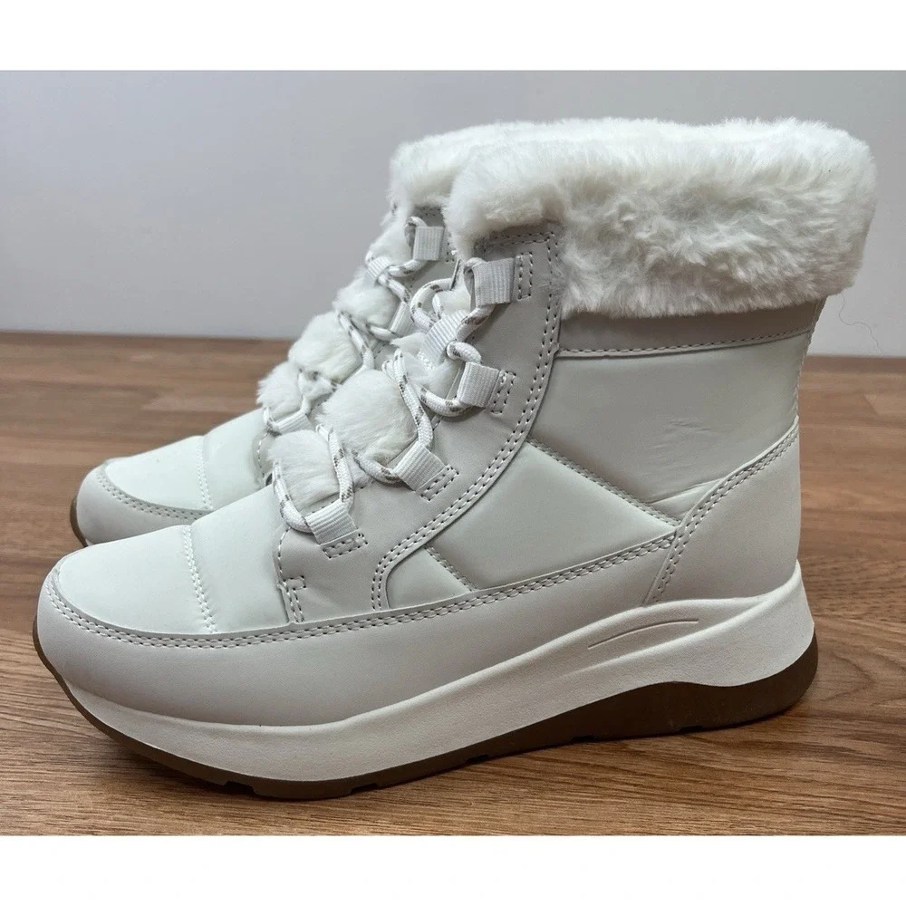 Dream Pairs Snow Winter Boots, Off-White, Women's Size 7 NEW